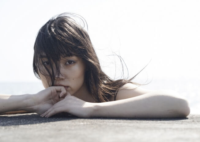 女性